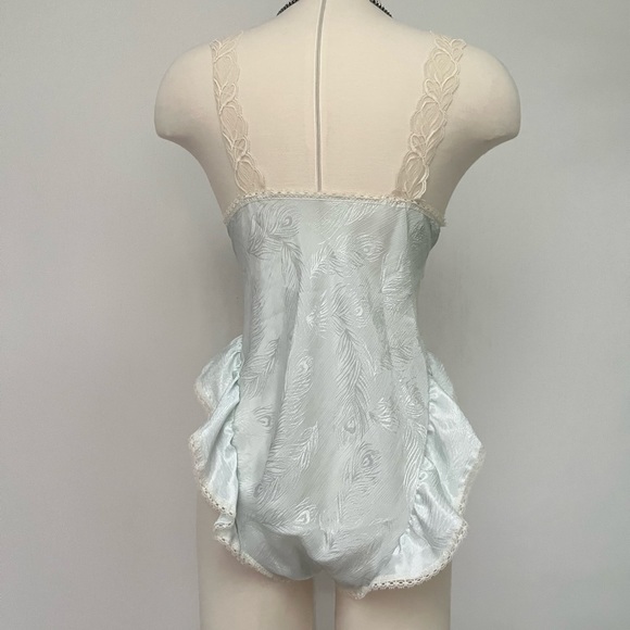 SOLD - Picture 3 of 4